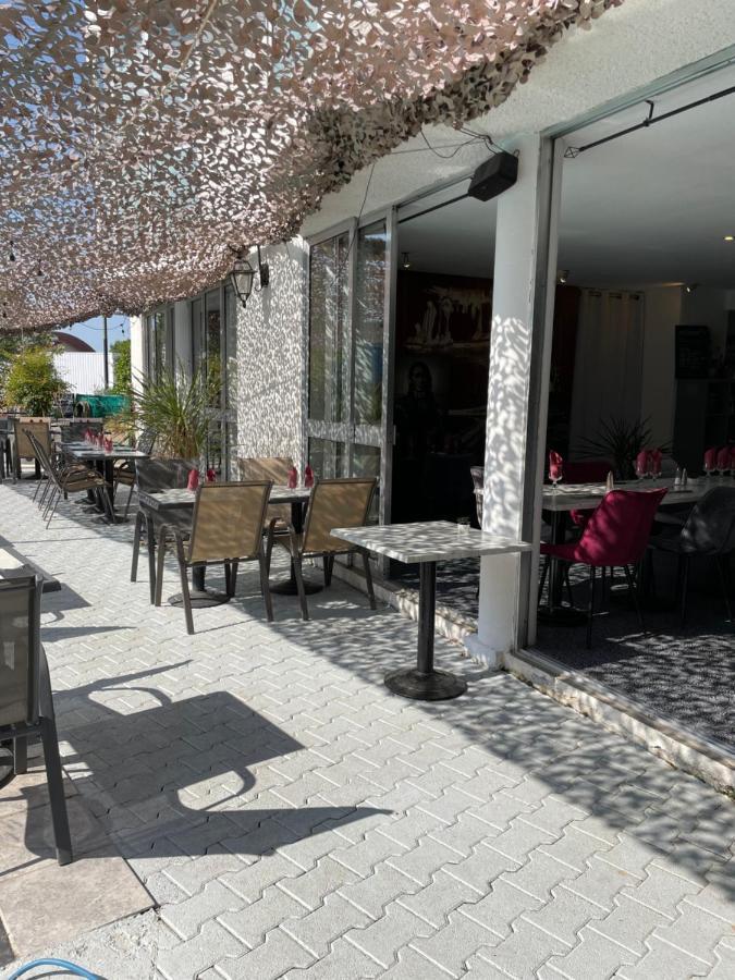 Hotel La Clé Saint-André-de-Sangonis Exterior foto